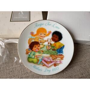 Avon Fine Collectibles Recipe For Love Mothers Day 1993 Plate Box Stand VTG